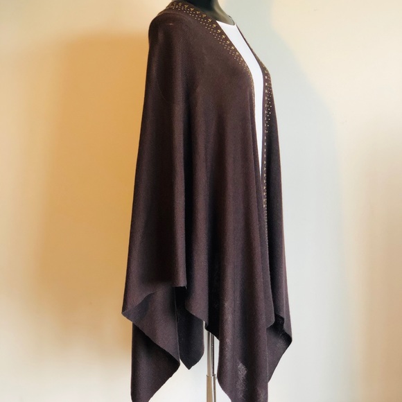 Collection fifty nine Poncho/Cape - Picture 4 of 4